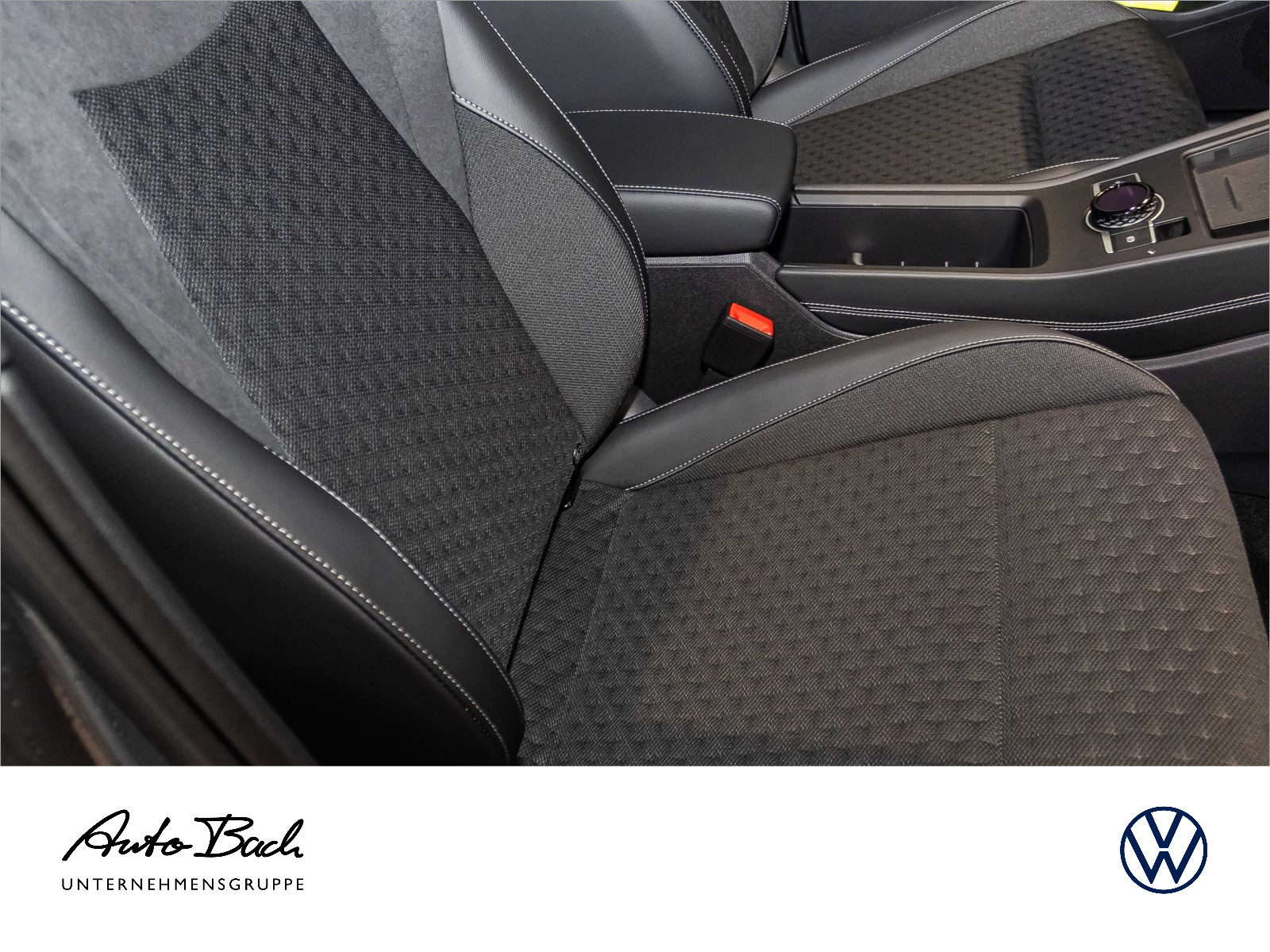 Volkswagen T-Roc R-Line 1.5 l eTSI OPF 110 kW (150 PS) 7-Gang-Doppelkupplungsgetriebe DSG