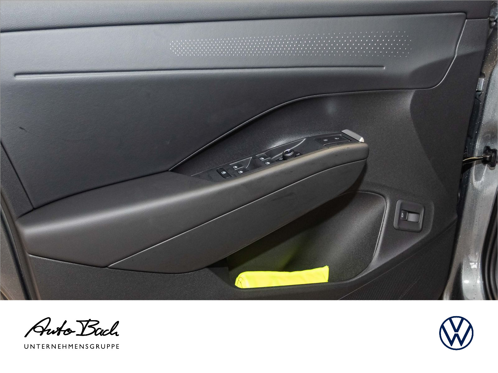 Volkswagen T-Roc R-Line 1.5 l eTSI OPF 110 kW (150 PS) 7-Gang-Doppelkupplungsgetriebe DSG