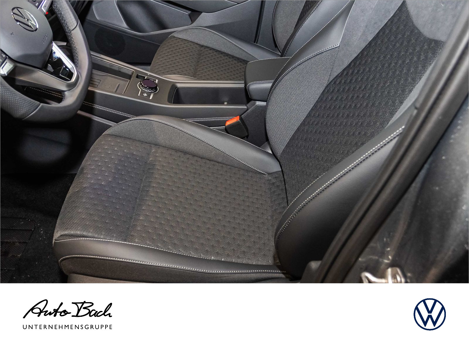 Volkswagen T-Roc R-Line 1.5 l eTSI OPF 110 kW (150 PS) 7-Gang-Doppelkupplungsgetriebe DSG