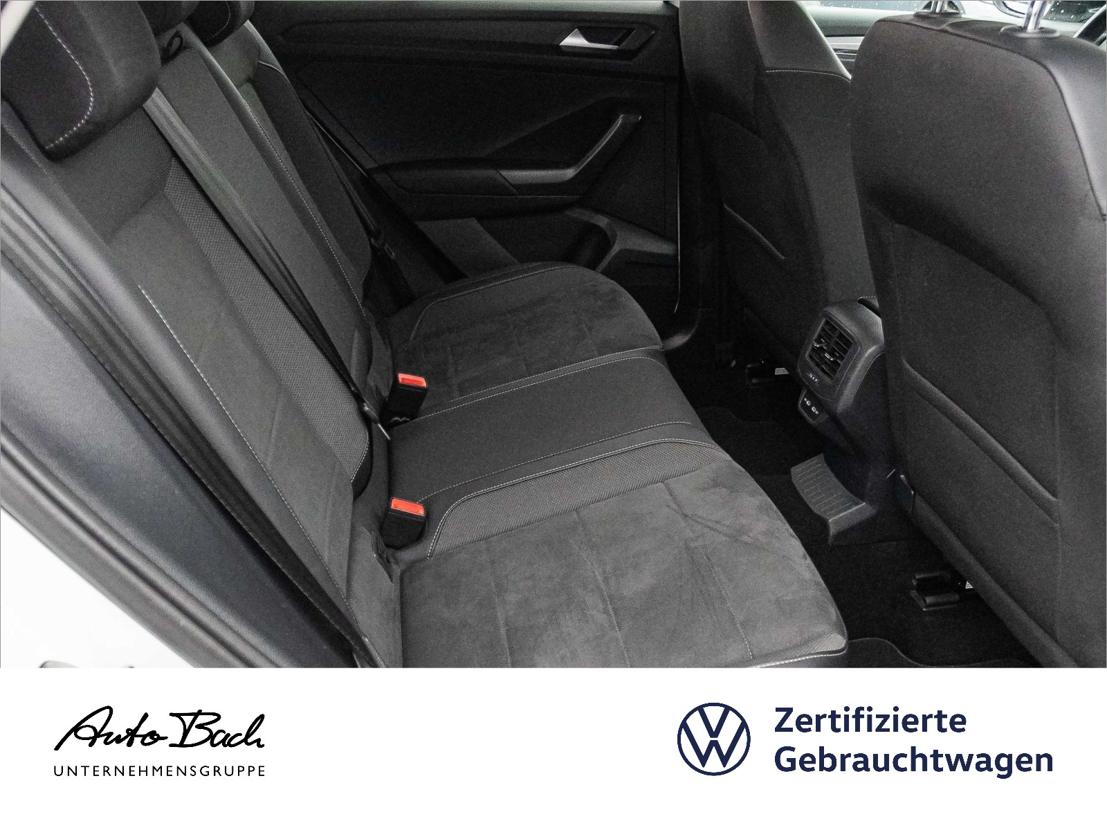 Volkswagen T-Roc 1.5 TSI Style Navi LED ACC CarPlay AHK