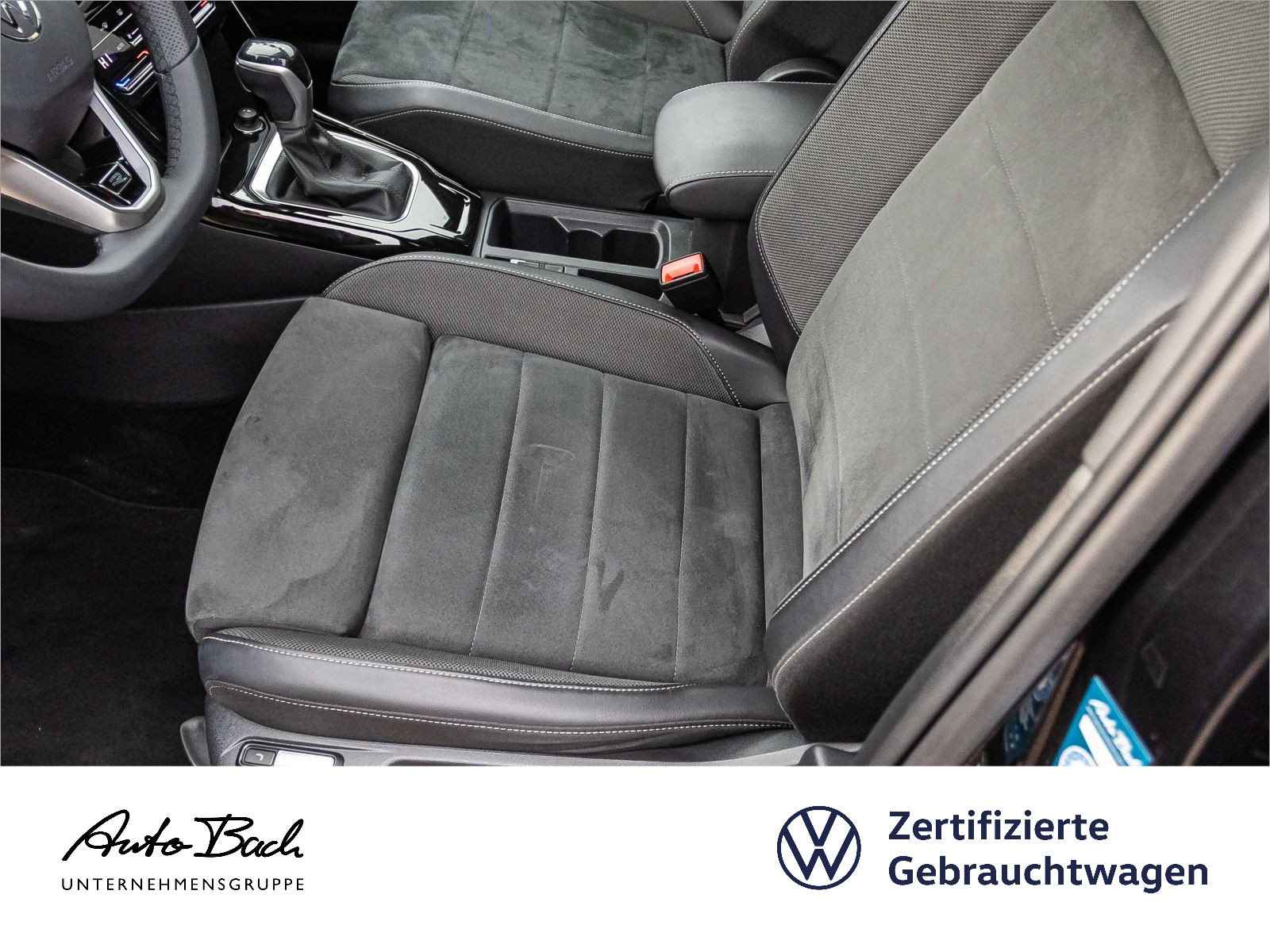 Volkswagen T-Roc 1.5TSI R-Line DSG Navi LED ACC CarPlay AHK