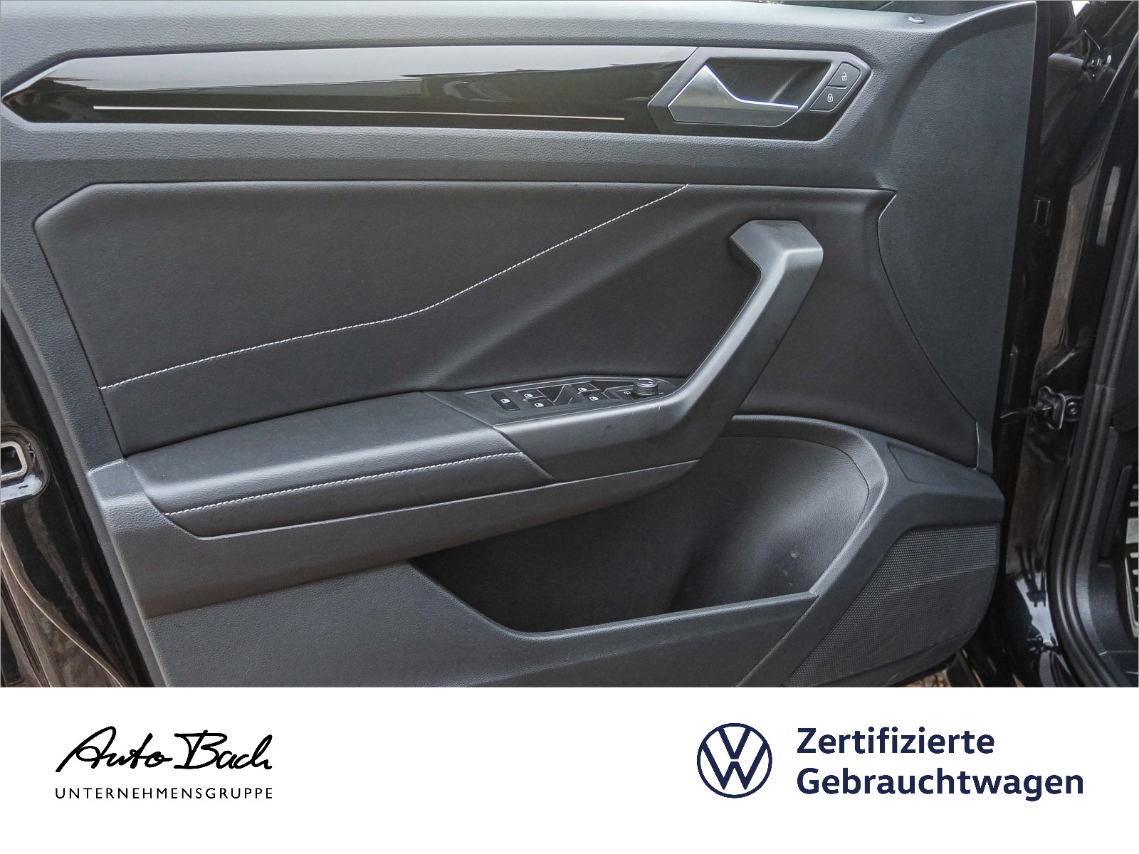 Volkswagen T-Roc 1.5TSI R-Line DSG Navi LED ACC CarPlay AHK