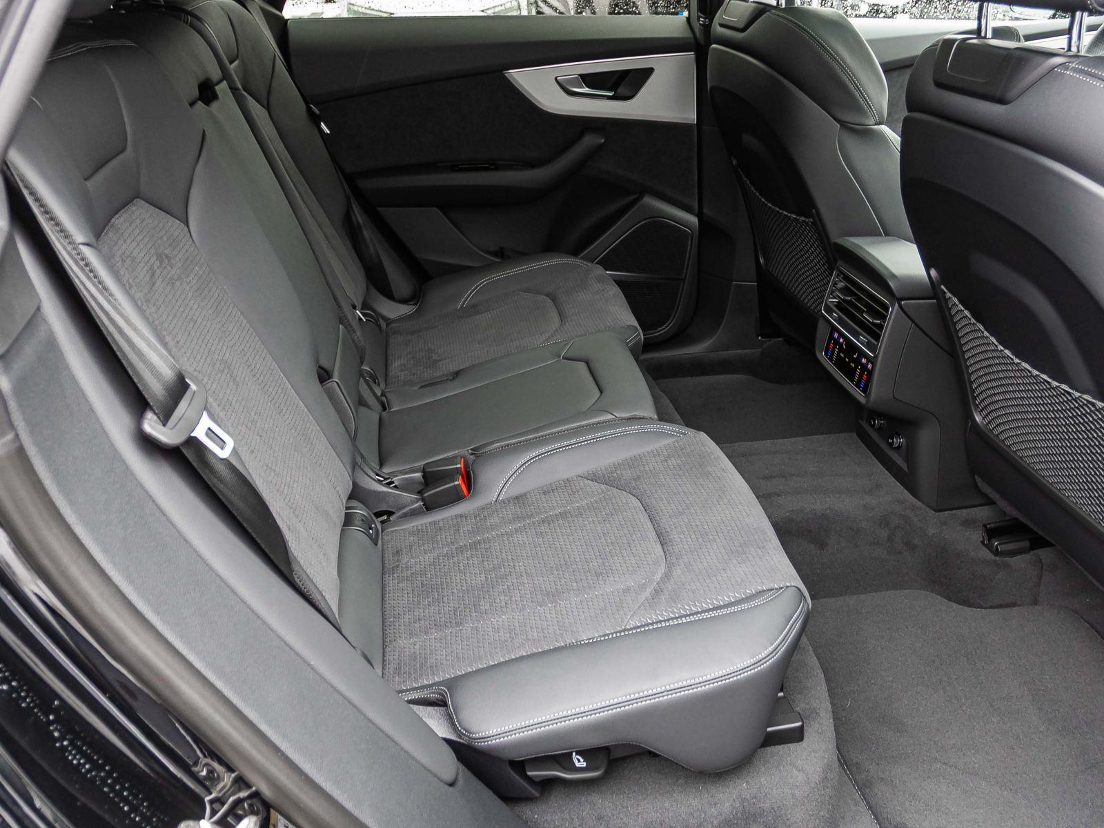 Audi Q8 S-Line TDI quattro 210kW  23" Allradlenkung  B&O-Premium Pano HUD