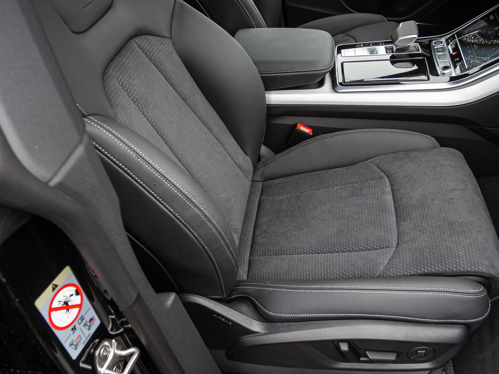 Audi Q8 S-Line TDI quattro 210kW  23" Allradlenkung  B&O-Premium Pano HUD