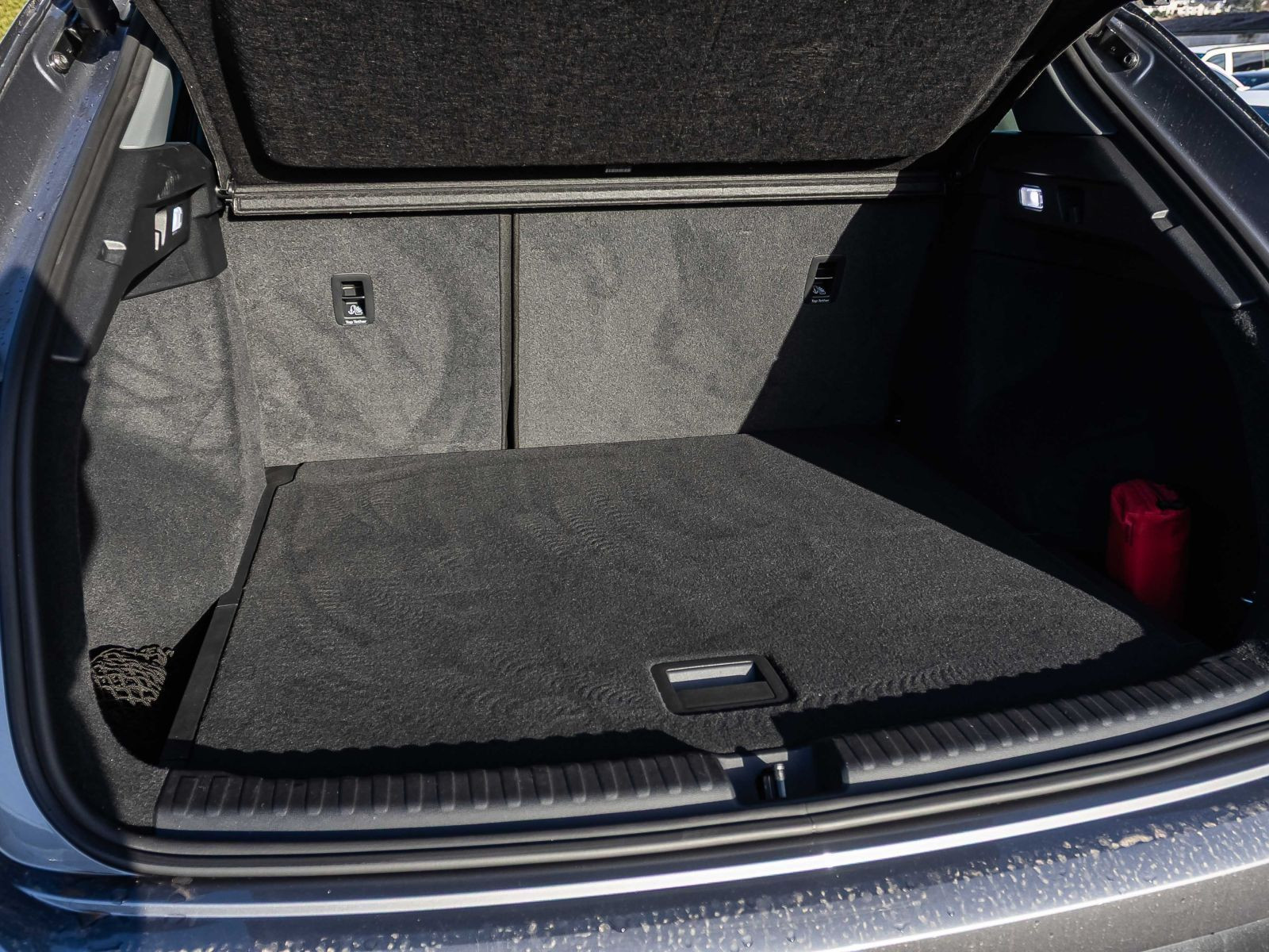 Audi Q4 e-tron 40 Navi LED Standklima CarPlay ACC