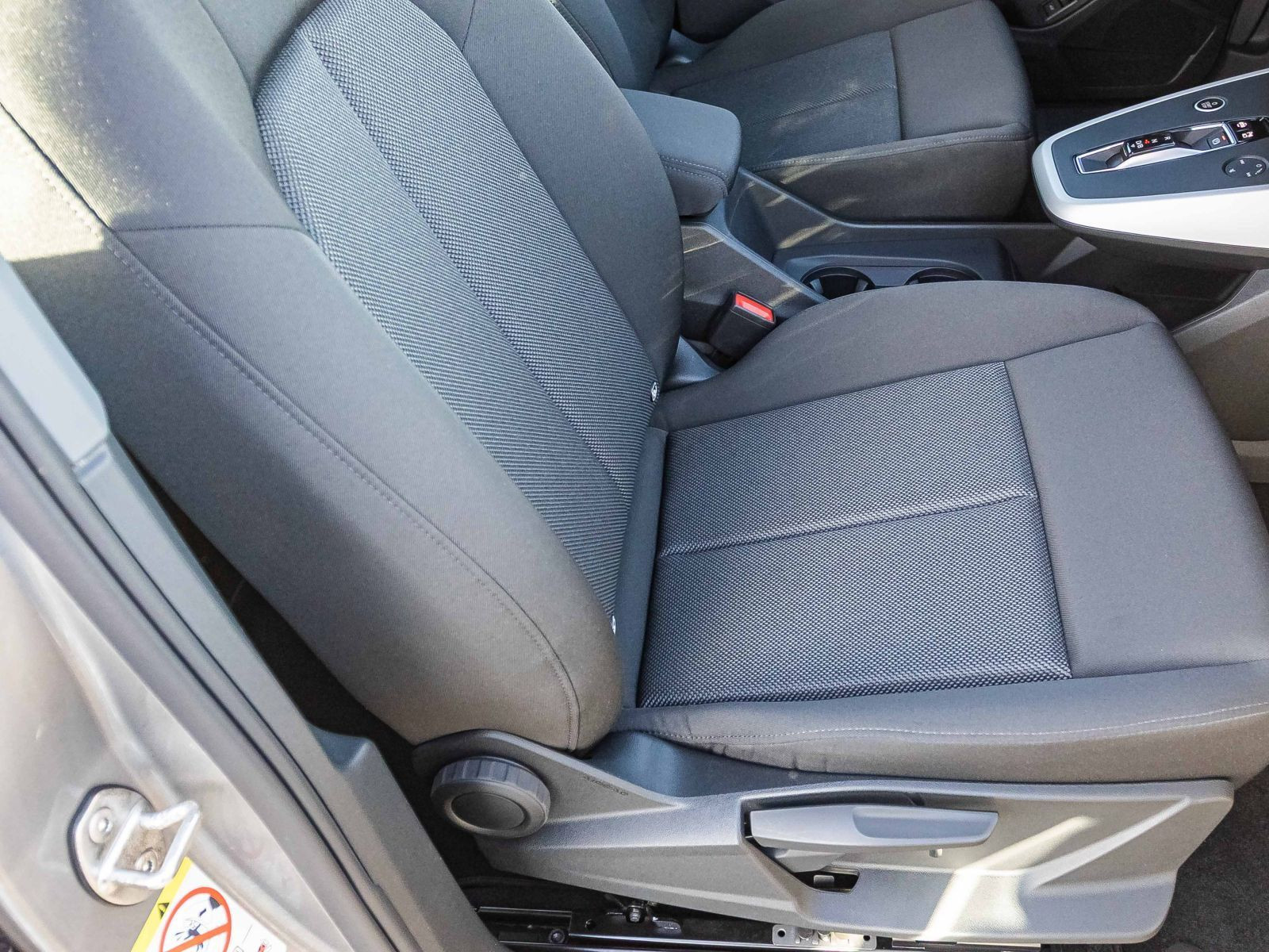 Audi Q4 e-tron 40 Navi LED Standklima CarPlay ACC