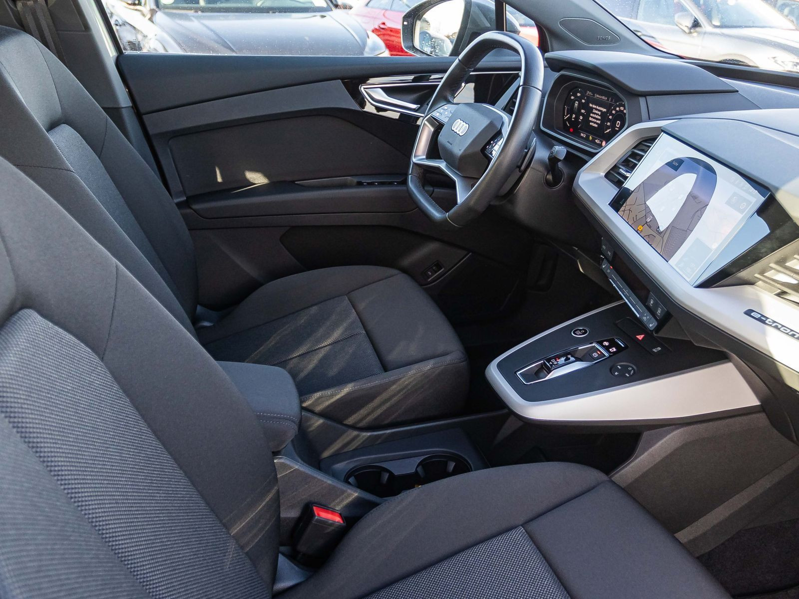 Audi Q4 e-tron 40 Navi LED Standklima CarPlay ACC