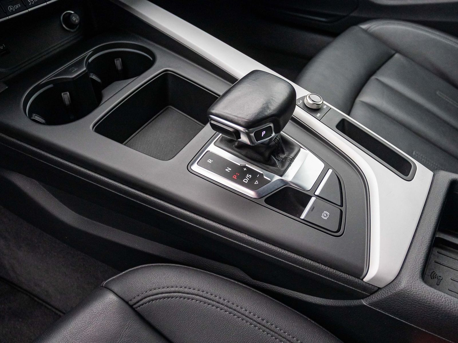 Audi A4 Avant Advanced 35TFSI Stronic Navi LED ACC AHK