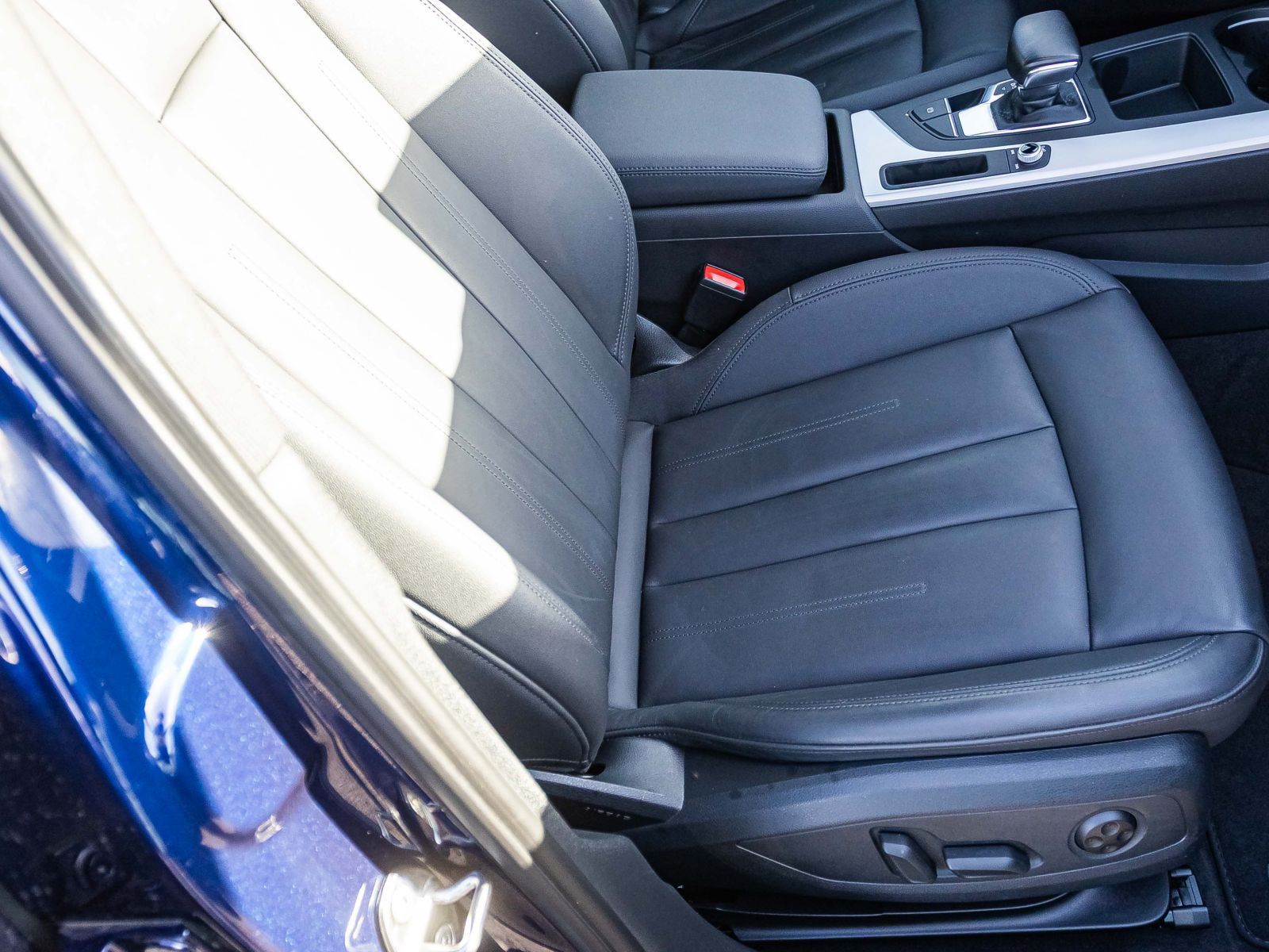 Audi A4 Avant S line 35TFSI Stronic Navi LED ACC AHK