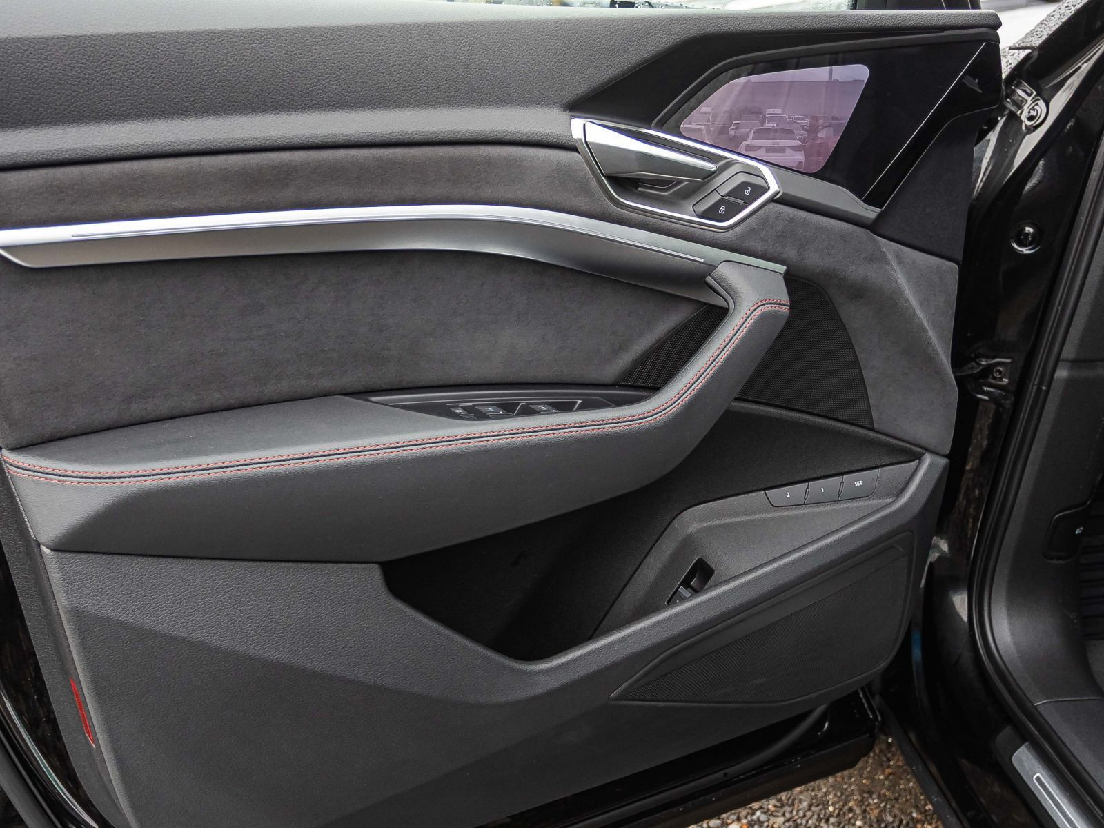 Audi Q8 e-tron S line 55 Navi LED HuD Panorama ACC