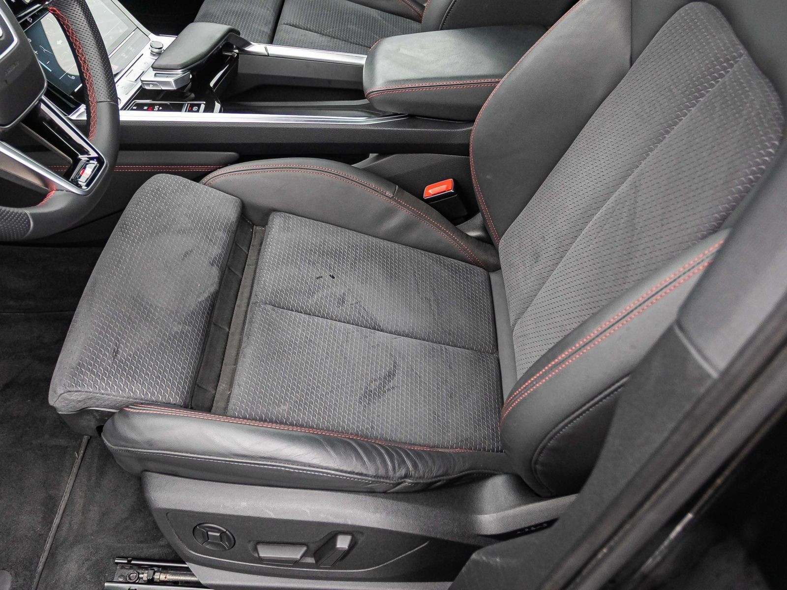 Audi Q8 e-tron S line 55 Navi LED HuD Panorama ACC