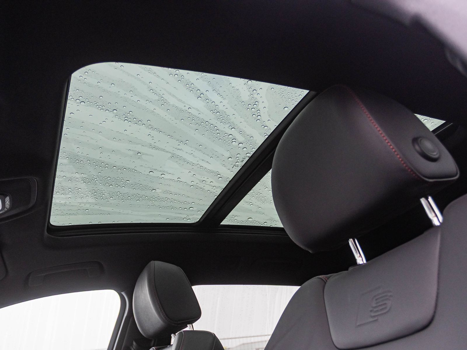 Audi Q8 e-tron S line 55 Navi LED HuD Panorama ACC