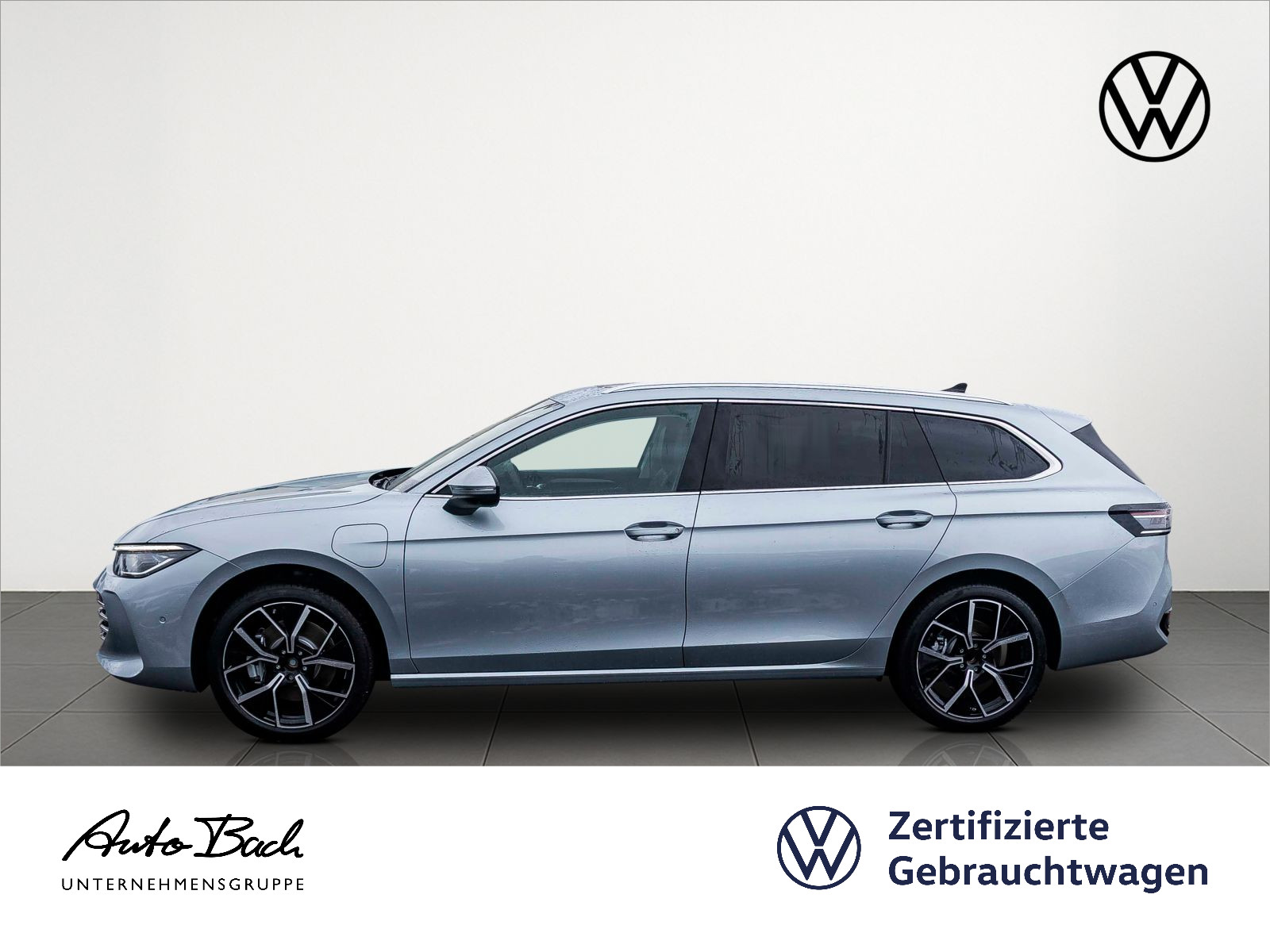 Volkswagen Passat Var. Elegance 1.5 eHybrid DSG Navi LED HuD Panorama AHK