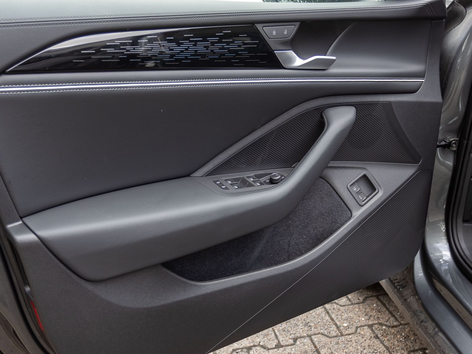 Volkswagen Passat Variant Elegance 1.5 eHybrid DSG Navi Matrix HuD Panorama AHK