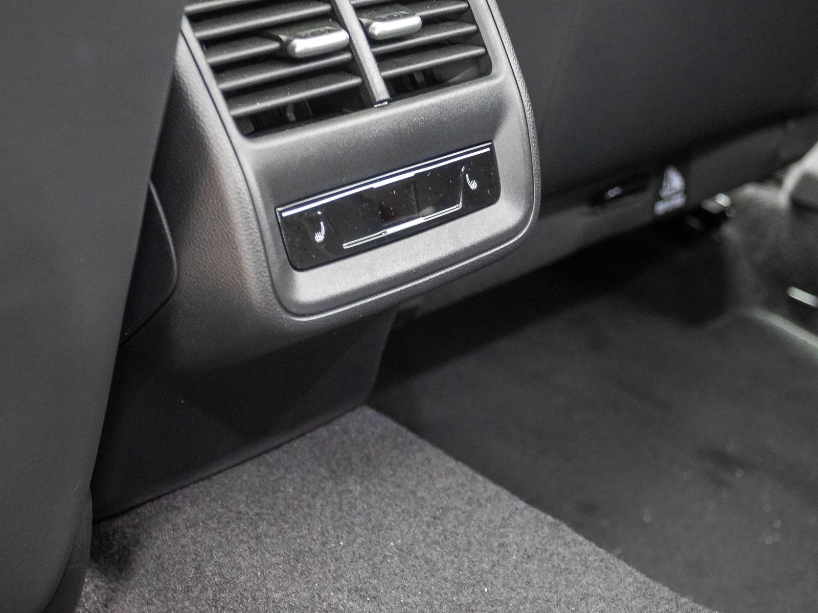 Volkswagen Passat Variant Elegance 1.5 eHybrid DSG Navi Matrix HuD Panorama AHK
