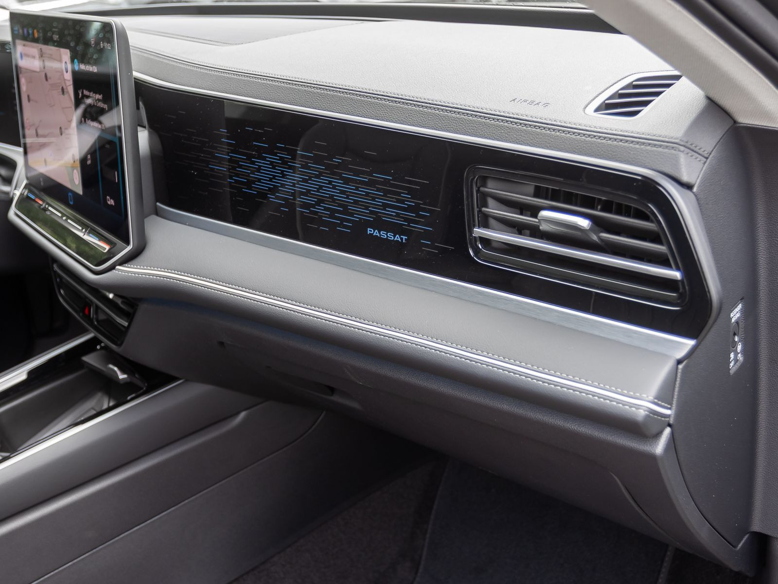 Volkswagen Passat Variant Elegance 1.5 eHybrid DSG Navi Matrix HuD Panorama AHK