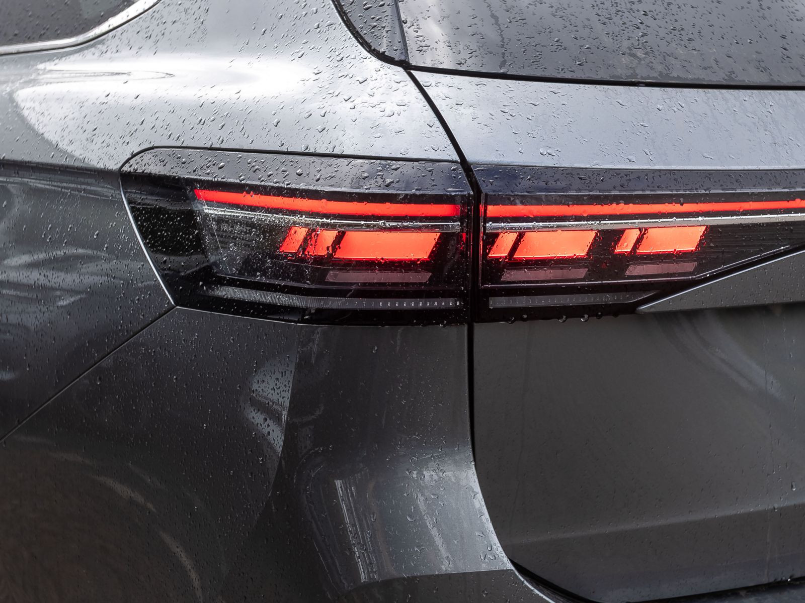 Volkswagen Passat Variant Elegance 1.5 eHybrid DSG Navi Matrix HuD Panorama AHK