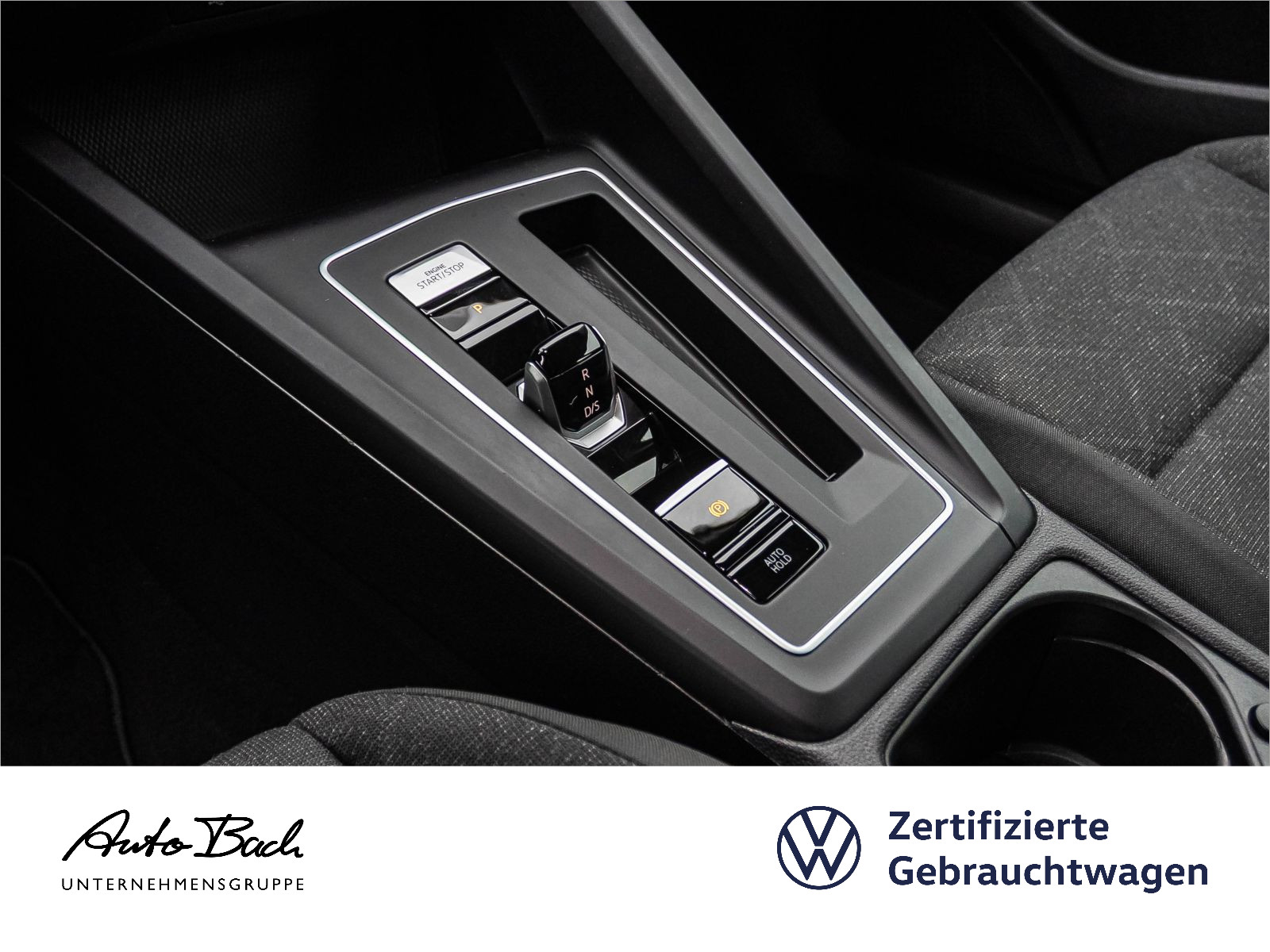 Volkswagen Golf VIII 2.0TDI Life DSG Navi LED ACC EPH CarPlay