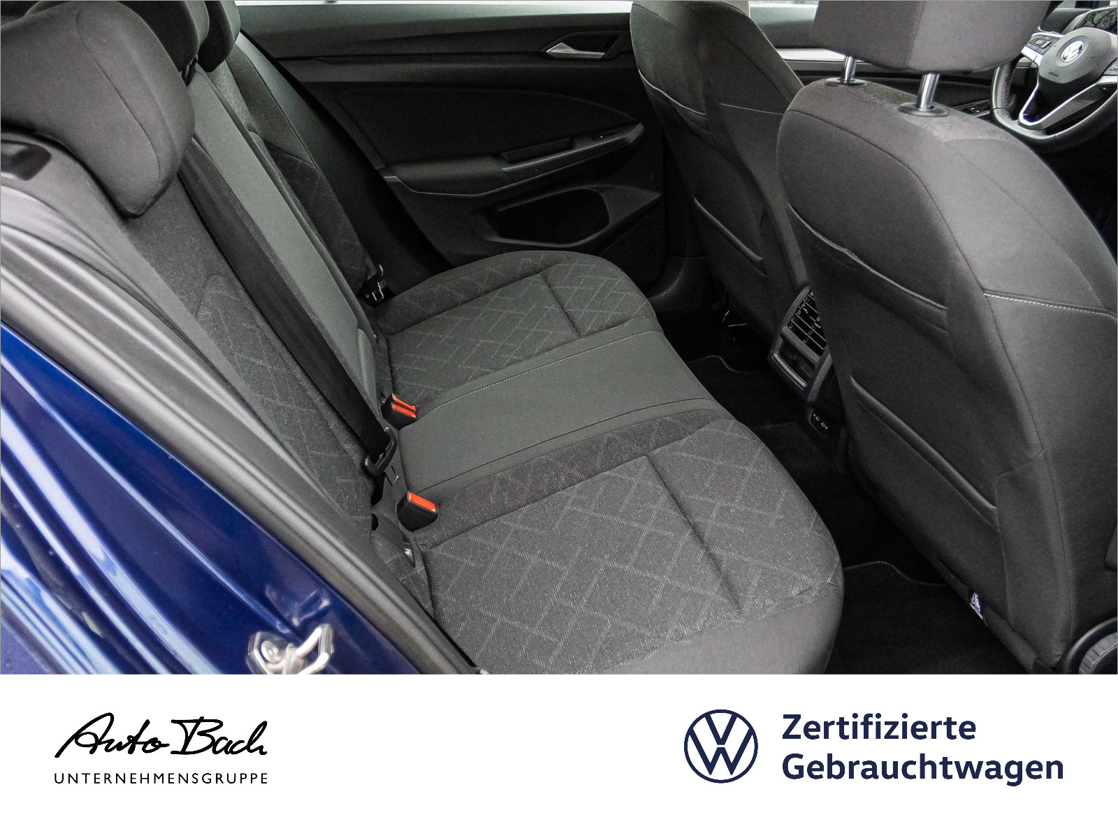 Volkswagen Golf VIII 2.0TDI Life DSG Navi LED ACC EPH CarPlay