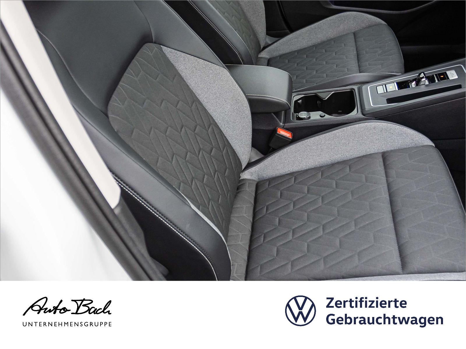 Volkswagen Golf VIII 1.5 eTSI Goal DSG LED CarPlay ACC EPH