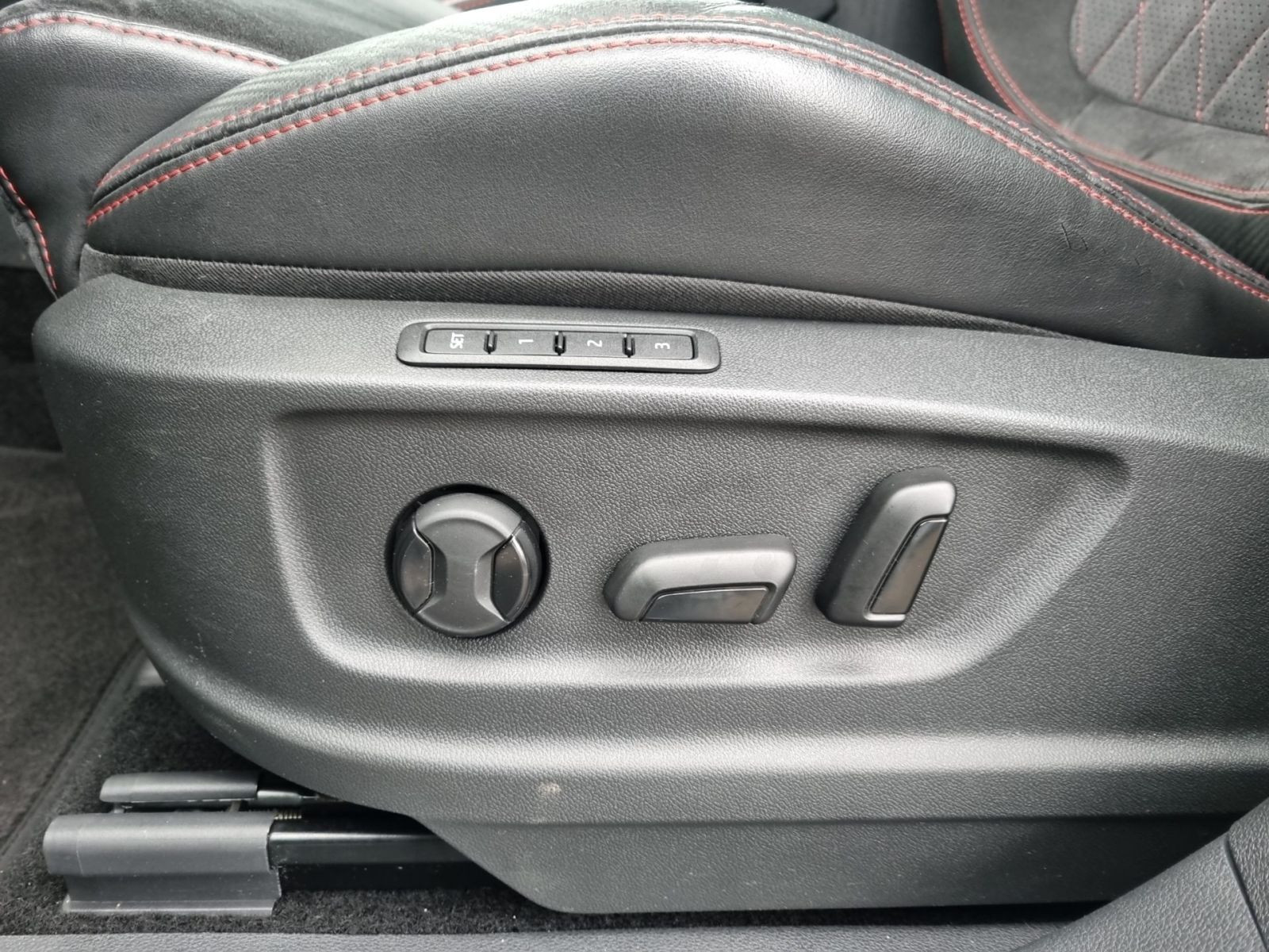 Skoda Kodiaq RS 2.0 Bi-TDI 4x4 DSG Navi LED EPH GRA