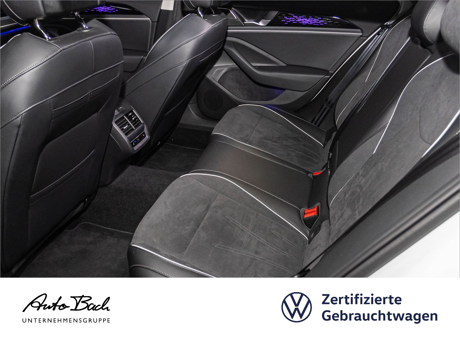 Volkswagen Passat Var. Elegance 1.5 eHybrid DSG Panorama HuD