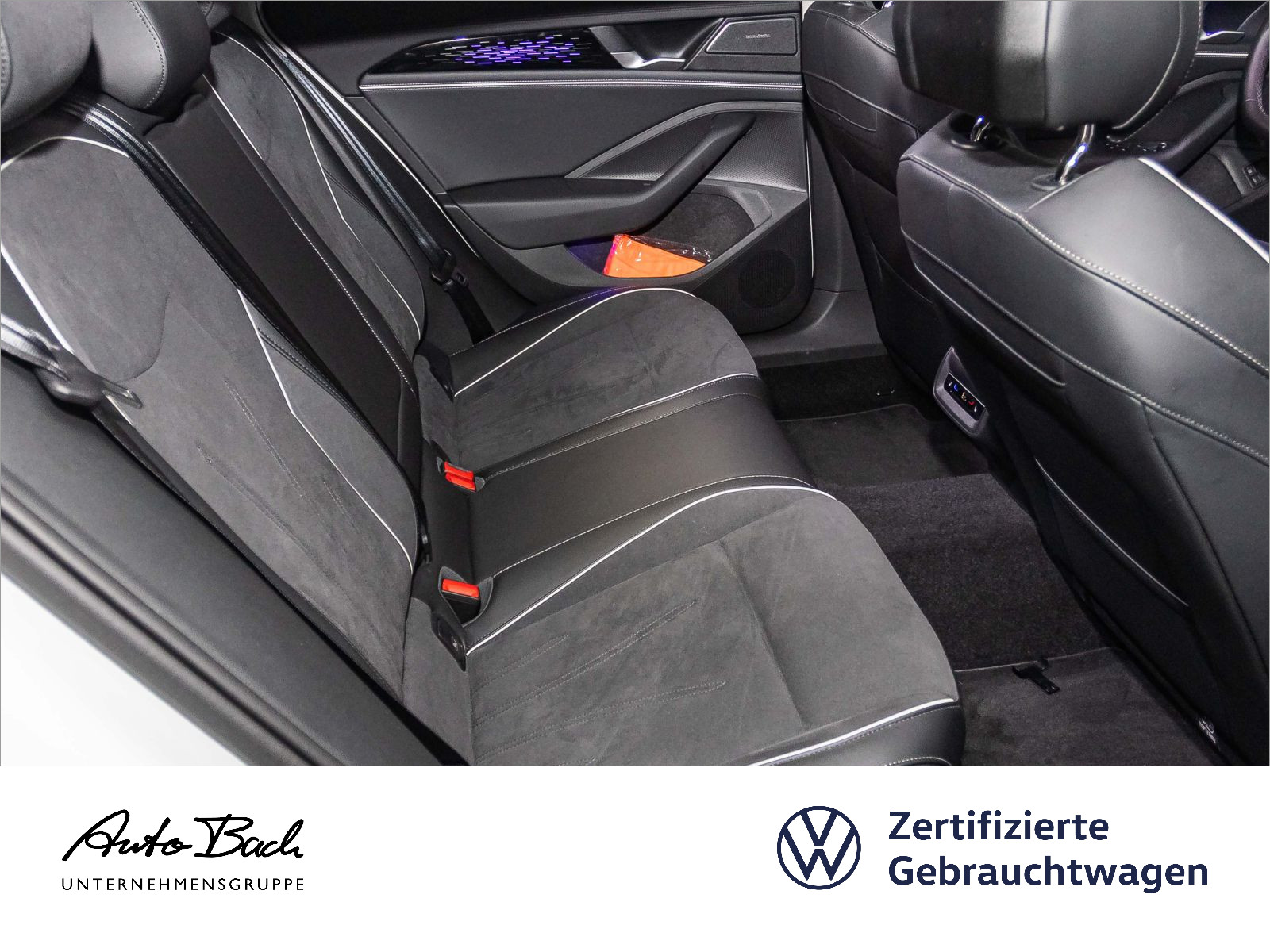 Volkswagen Passat Var. Elegance 1.5 eHybrid DSG Panorama HuD