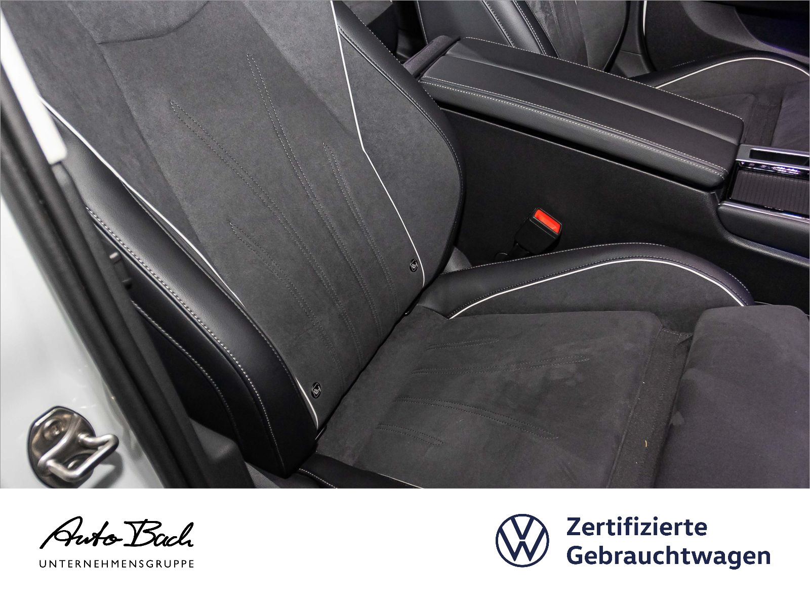 Volkswagen Passat Var. Elegance 1.5 eHybrid DSG Panorama HuD