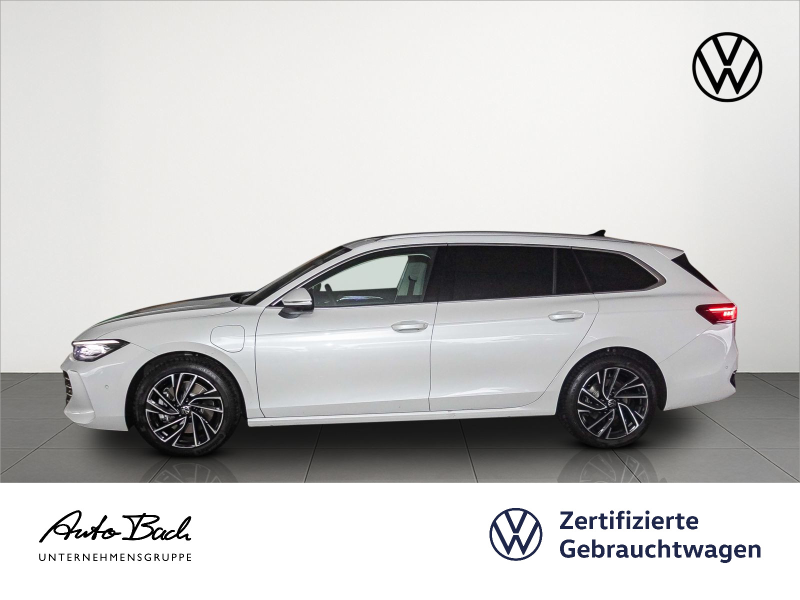 Volkswagen Passat Var. Elegance 1.5 eHybrid DSG Panorama HuD