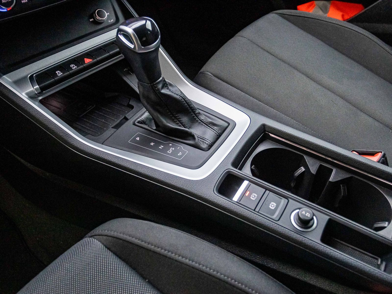 Audi Q3 advanced 35TFSI Stronic LED CarPlay GRA EPH