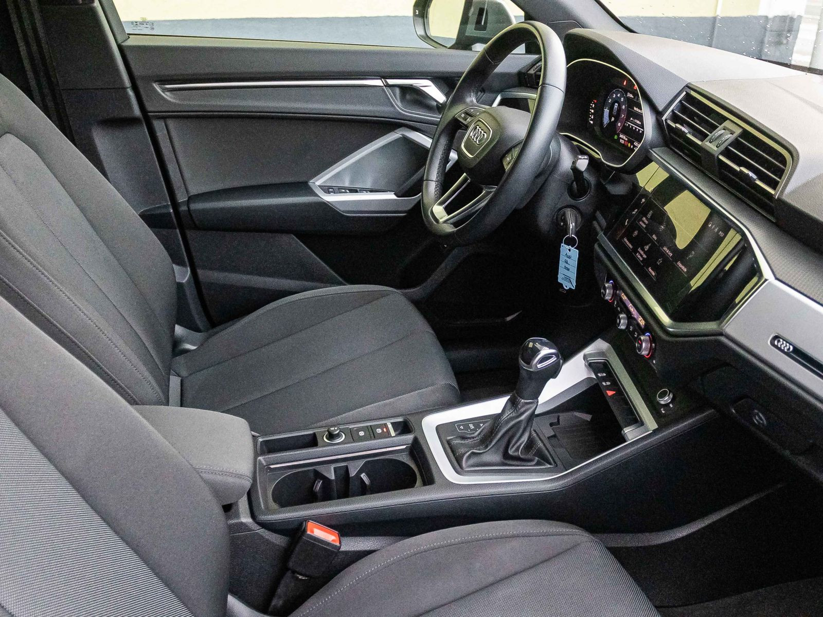 Audi Q3 advanced 35TFSI Stronic LED CarPlay GRA EPH