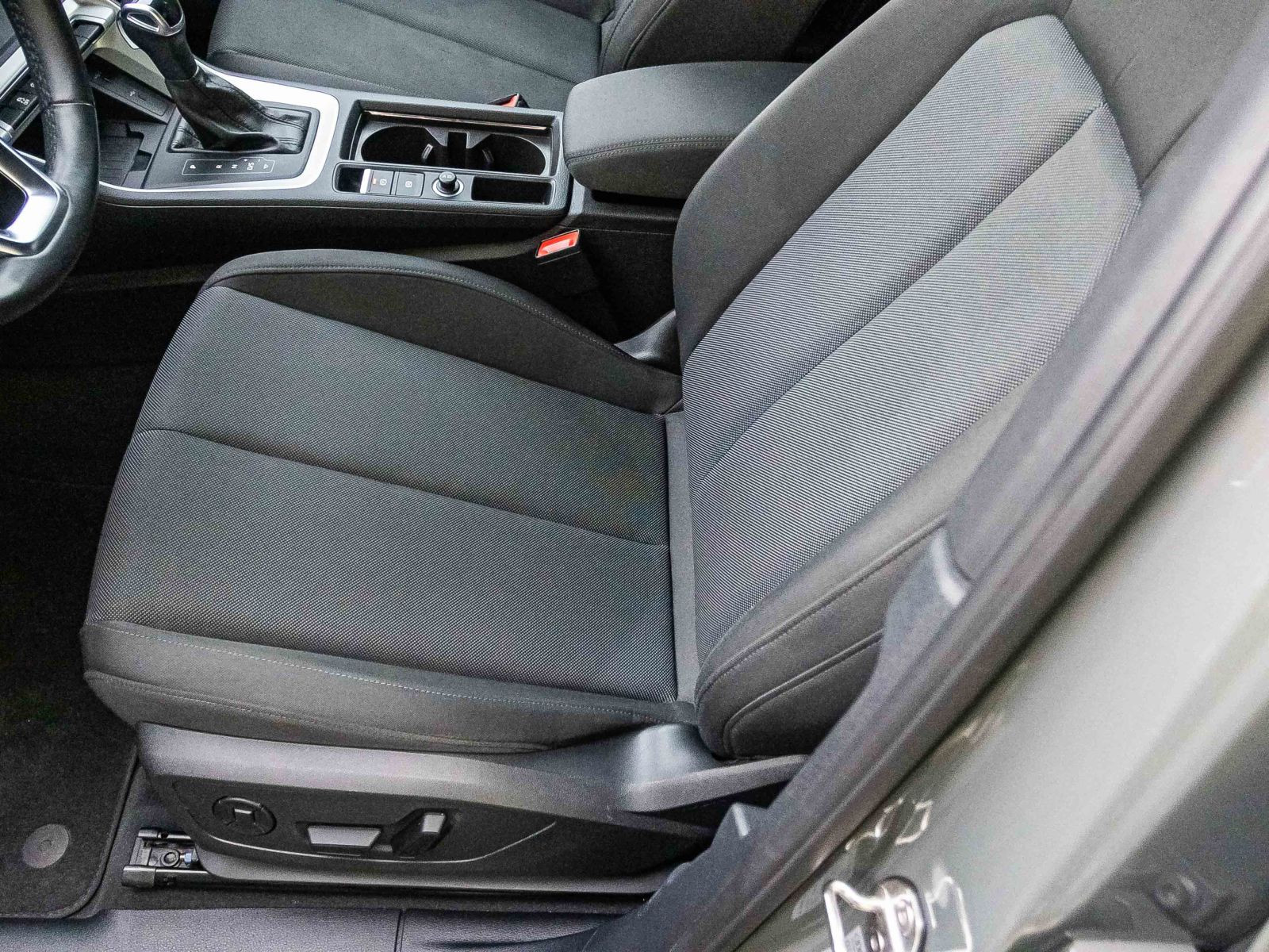 Audi Q3 advanced 35TFSI Stronic LED CarPlay GRA EPH