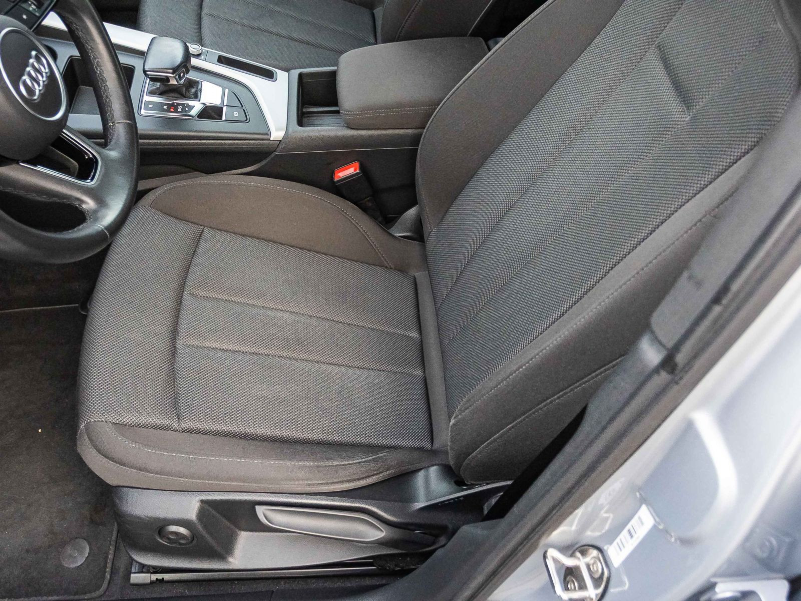 Audi A4 Advanced 40TDI Stronic Navi LED CarPlay GRA