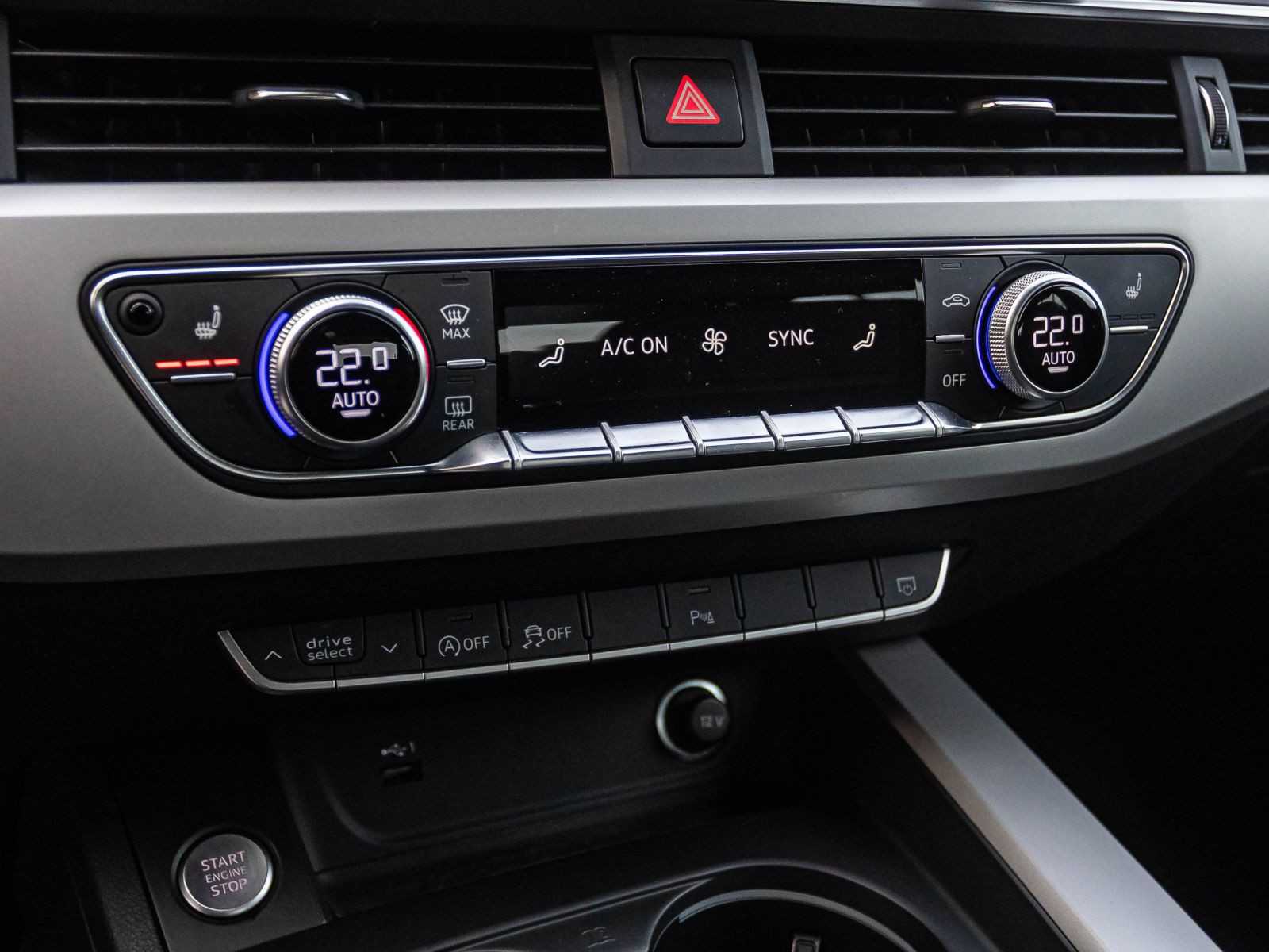 Audi A4 Advanced 40TDI Stronic Navi LED CarPlay GRA