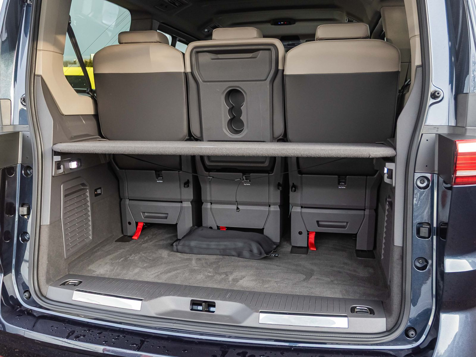 Volkswagen Multivan 2.0TDI LÜ Style DSG Navi LED HuD ACC AHK