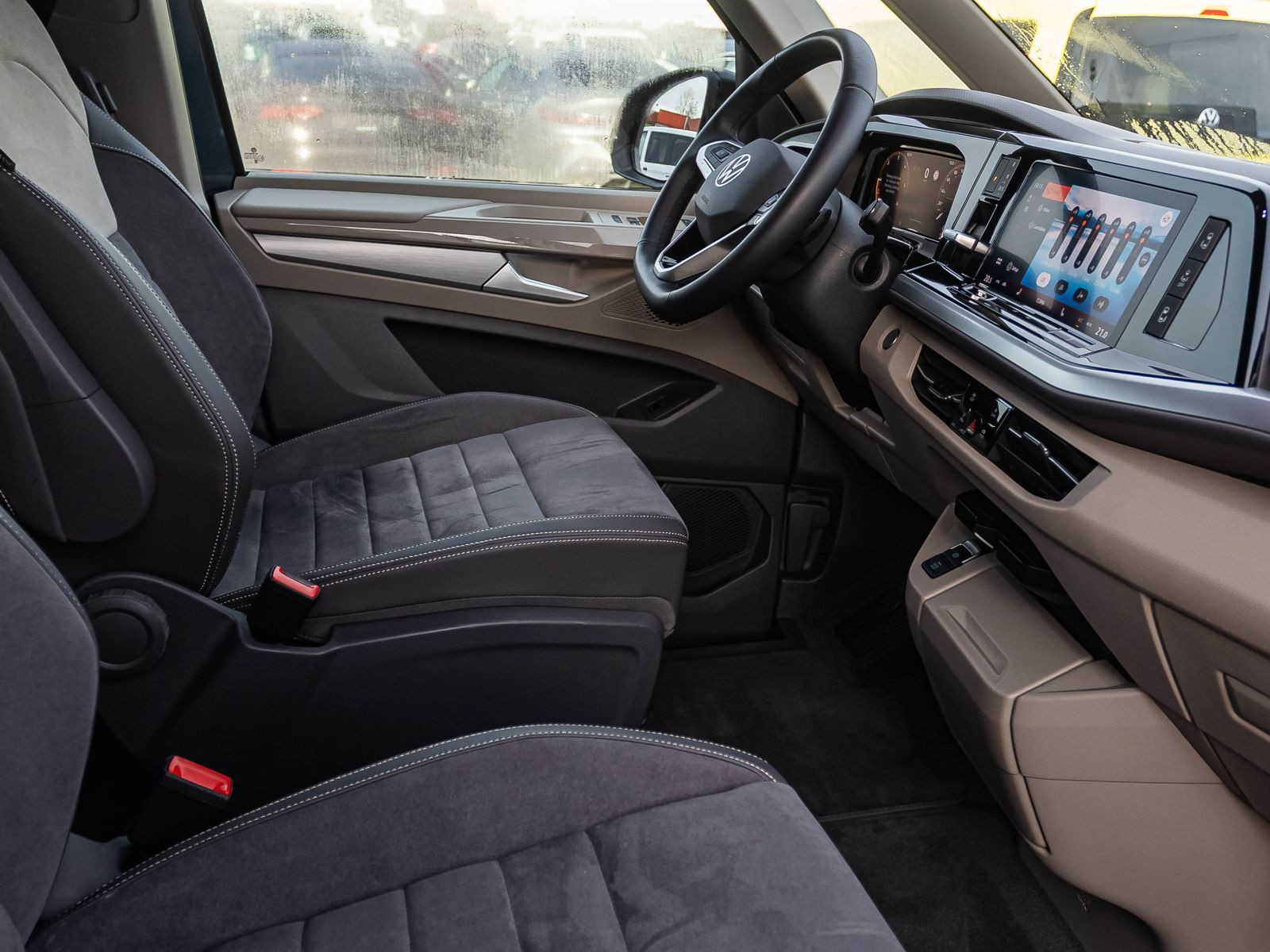 Volkswagen Multivan 2.0TDI LÜ Style DSG Navi LED HuD ACC AHK