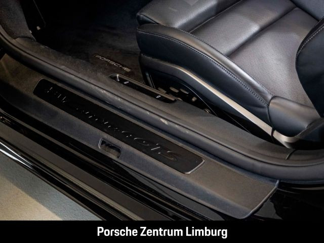 Porsche 992 911 Carrera 4 GTS Cabriolet Burmester LED