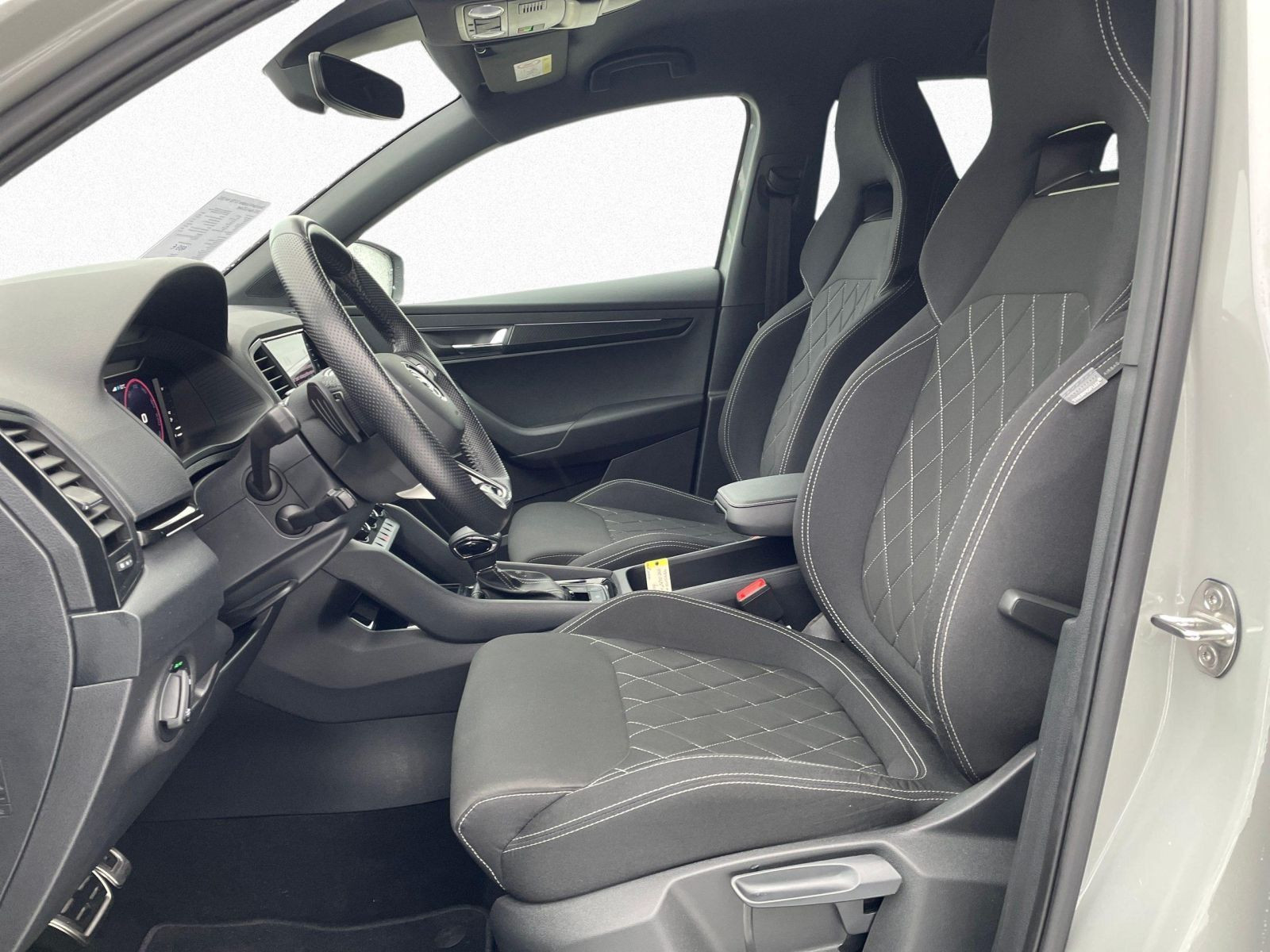 Skoda Karoq Sportline 2.0 TSI 4x4 DSG DCC Navi LED AHK