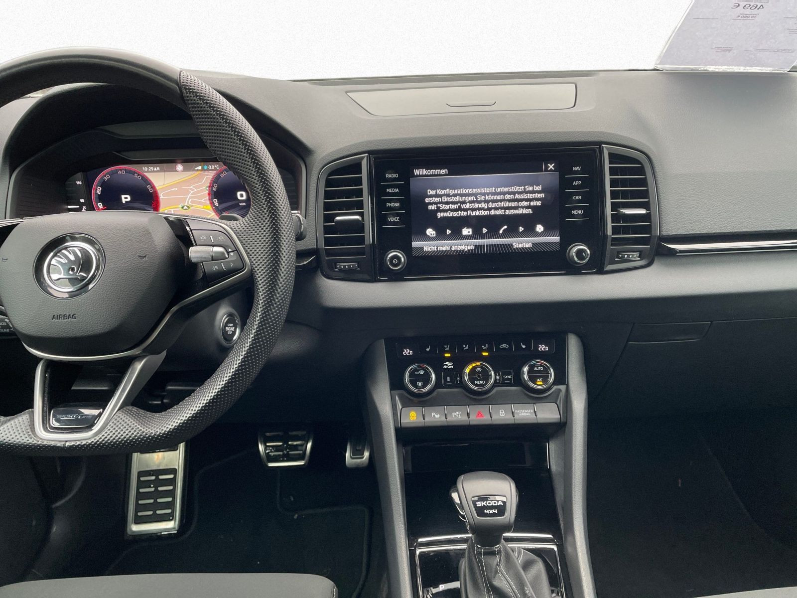 Skoda Karoq Sportline 2.0 TSI 4x4 DSG DCC Navi LED AHK