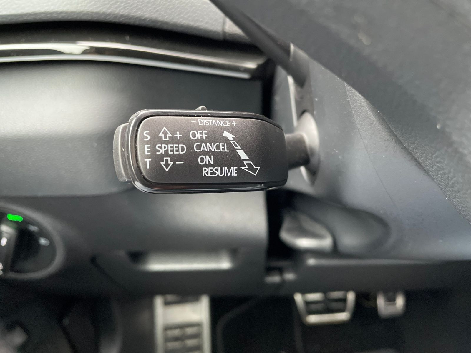 Skoda Karoq Sportline 2.0 TSI 4x4 DSG DCC Navi LED AHK