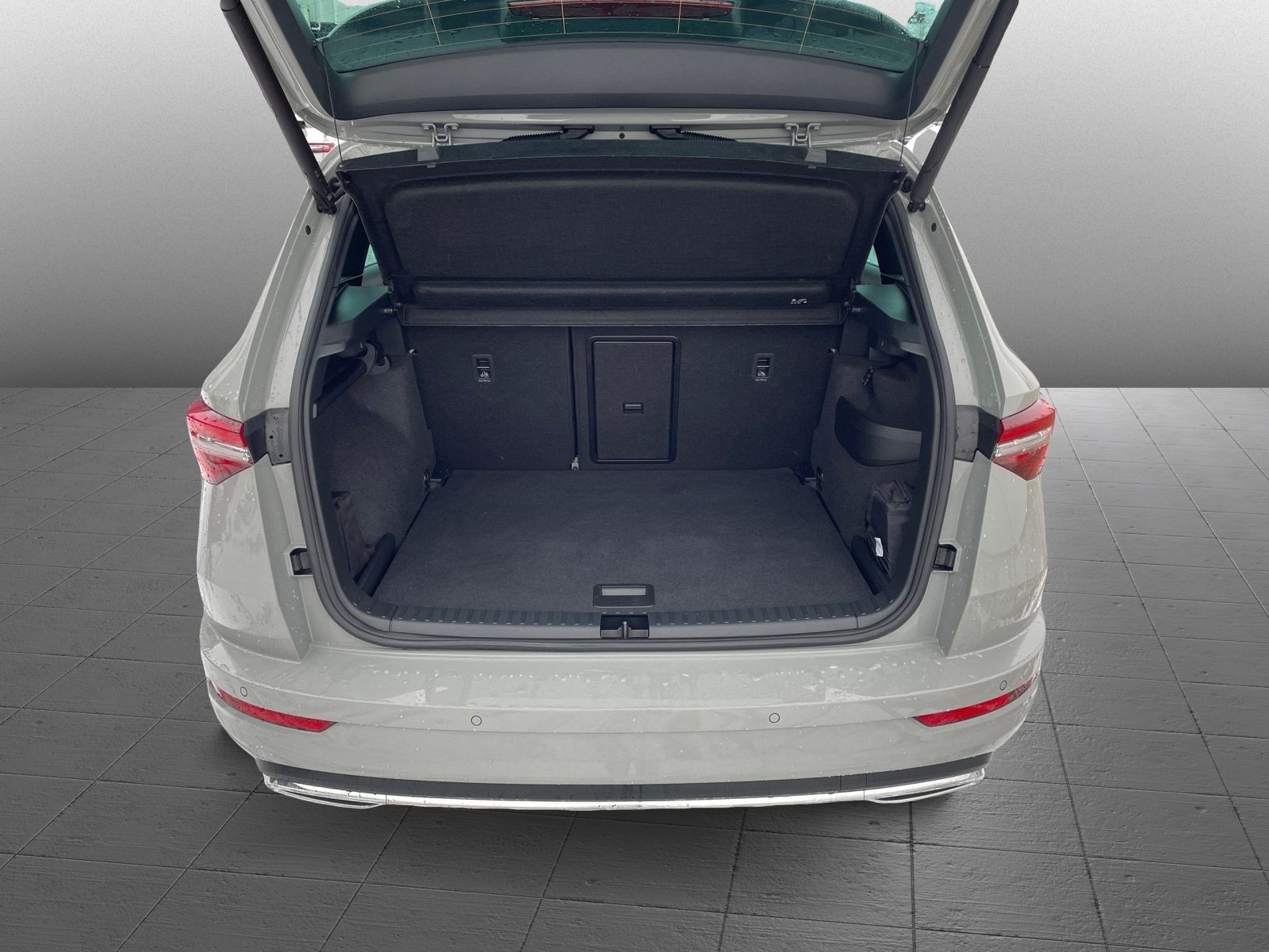 Skoda Karoq Sportline 2.0 TSI 4x4 DSG DCC Navi LED AHK