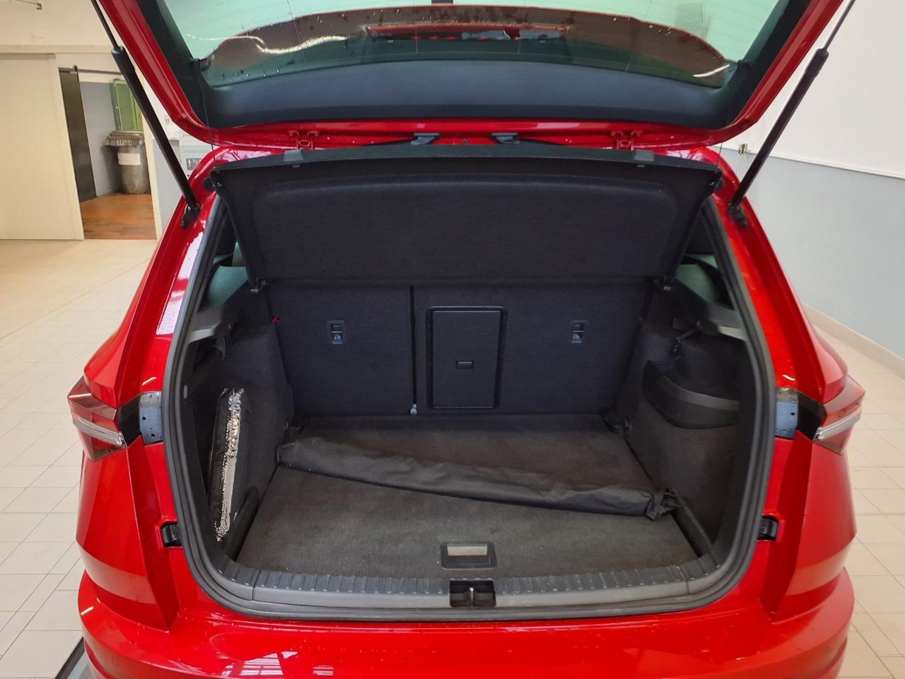 Skoda Karoq Sportline 2.0 TDI Virtual DCC Klima Navi AHK