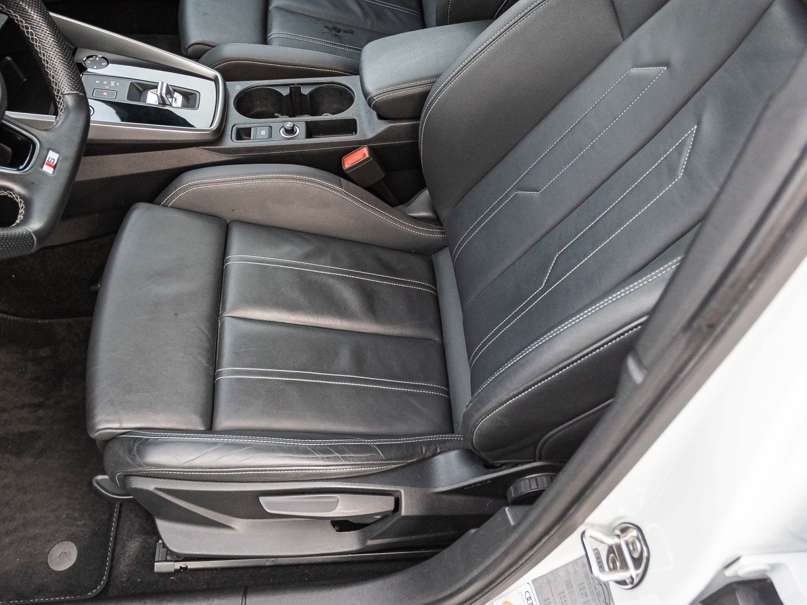 Audi A3 Sportback TFSIe40 Stronic S line LED Navi