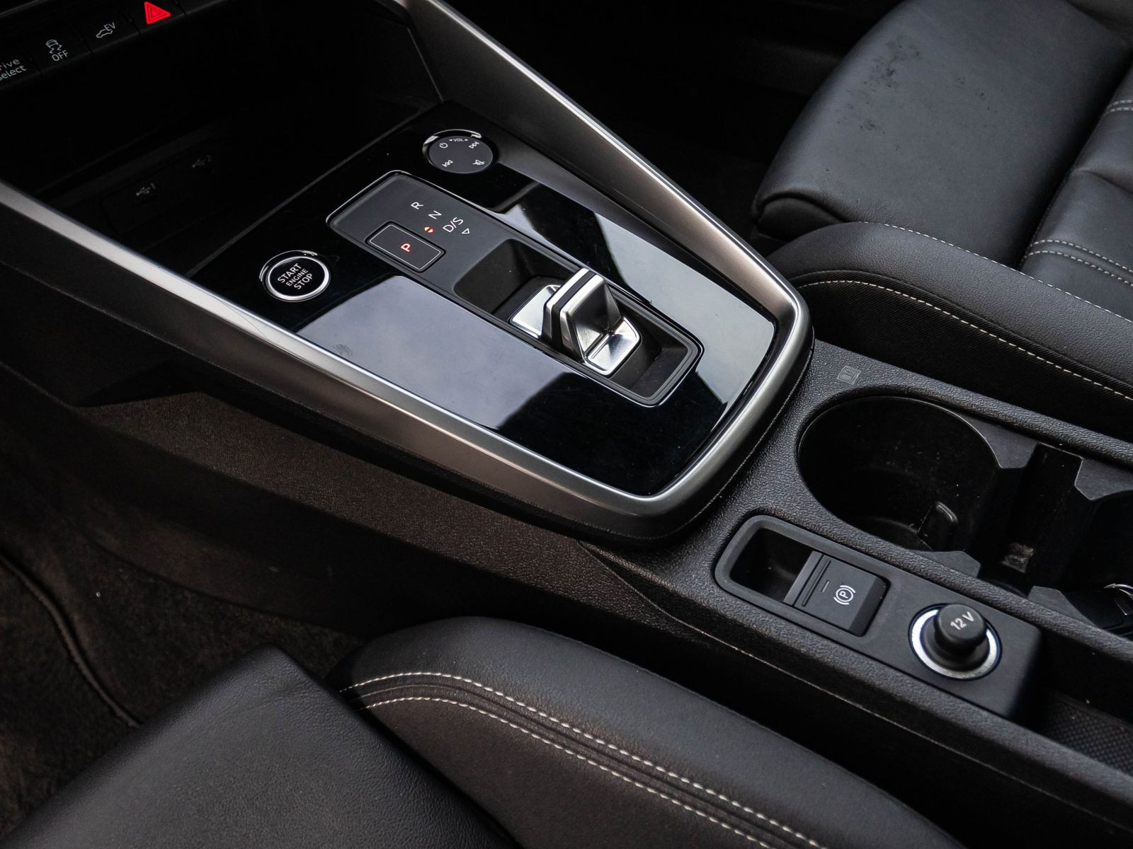 Audi A3 Sportback TFSIe40 Stronic S line LED Navi