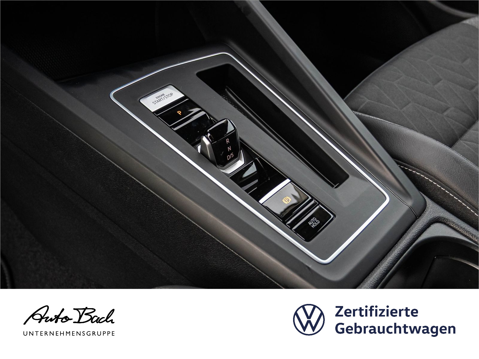 Volkswagen Golf VIII 1.5 eTSI Goal DSG Navi LED CarPlay ACC AHK