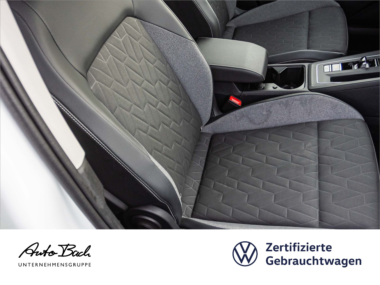 Volkswagen Golf VIII 1.5 eTSI Goal DSG Navi LED CarPlay ACC AHK