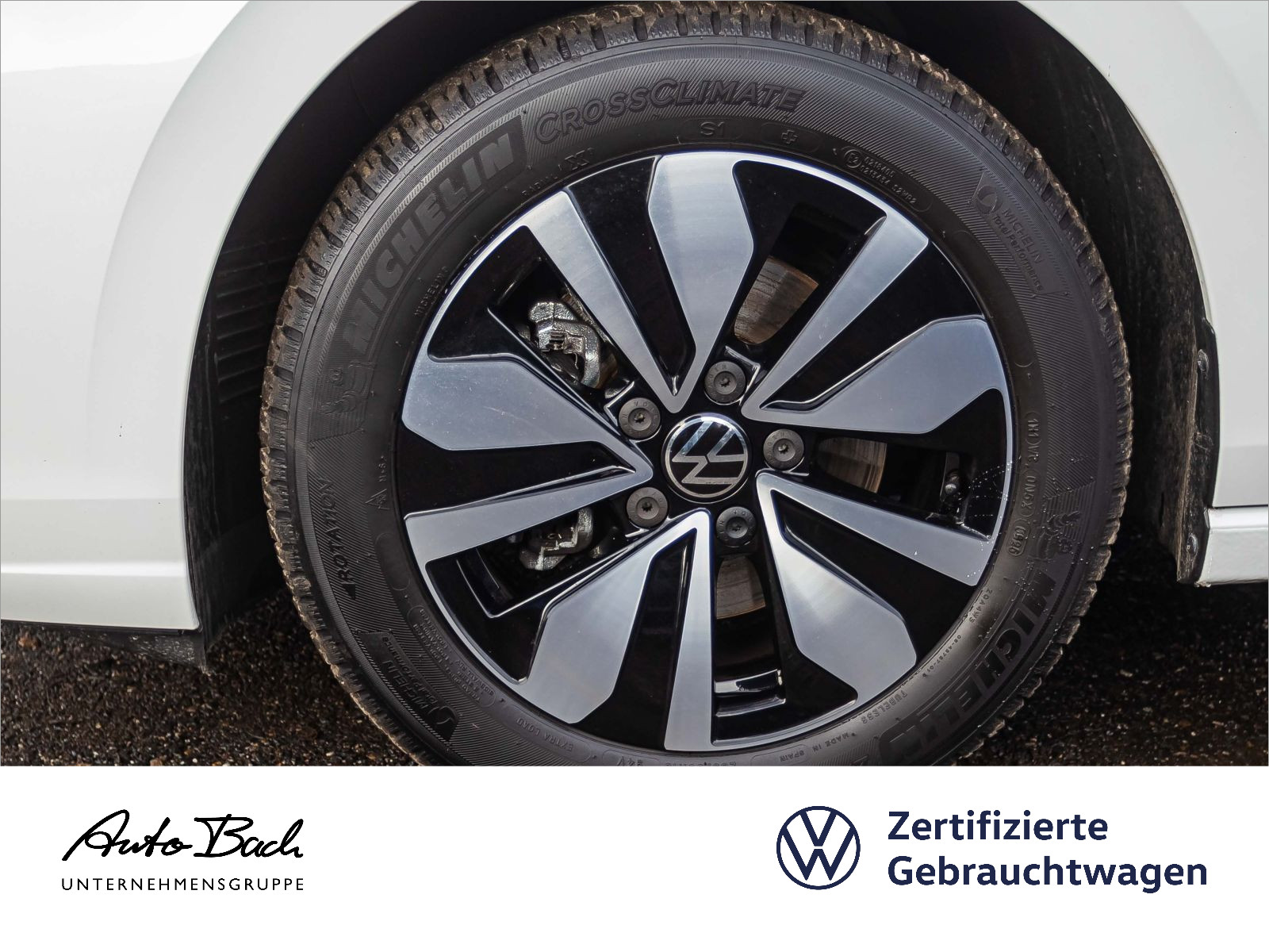 Volkswagen Golf VIII 1.5 eTSI Goal DSG Navi LED CarPlay ACC AHK