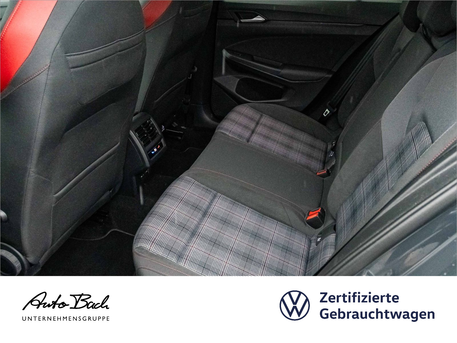 Volkswagen Golf VIII GTI 2.0 TSI DSG Navi LED ACC CarPlay EPH