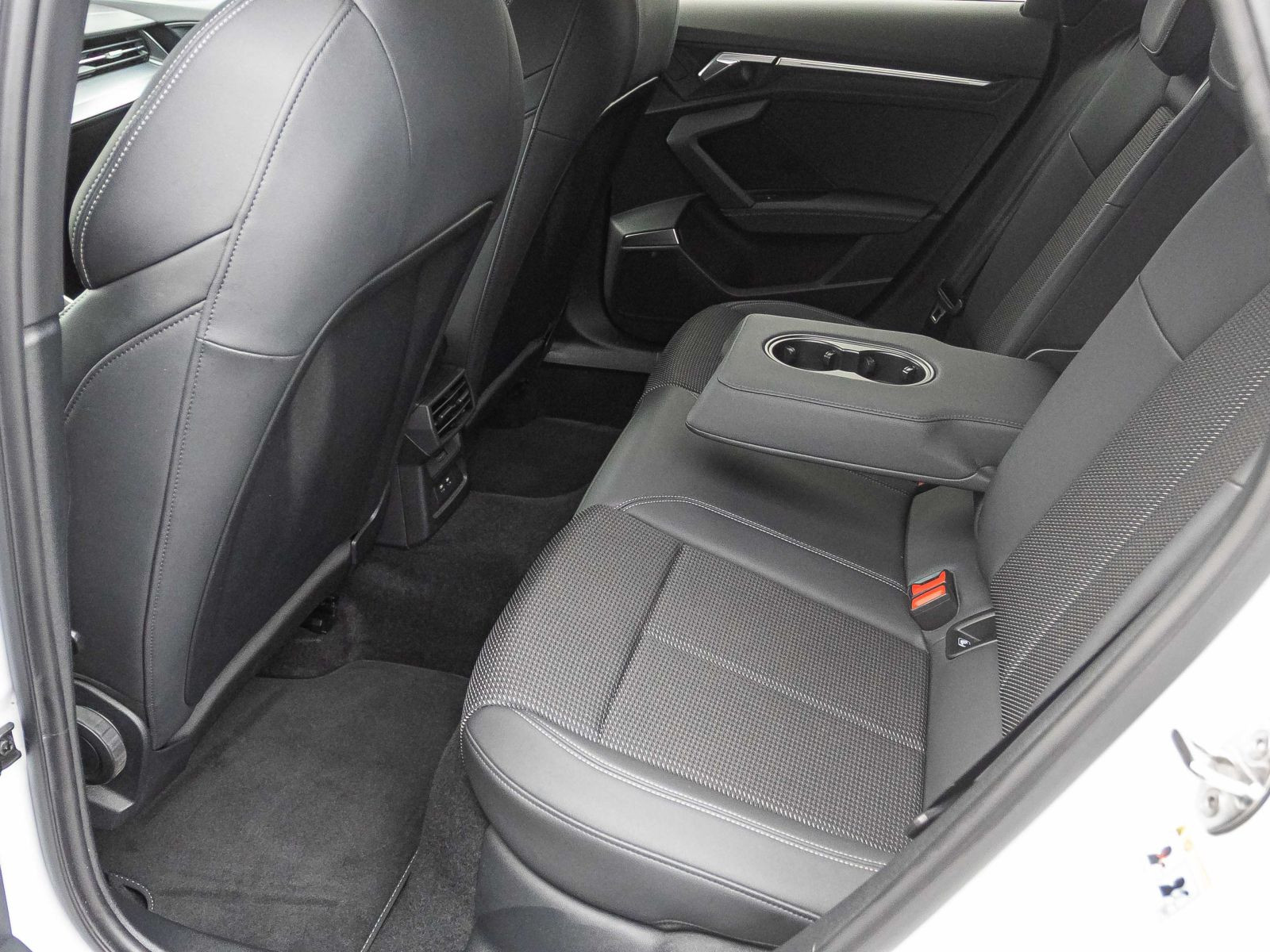 Audi A3 Sportback S line 30TDI Stronic Navi LED B&O ACC