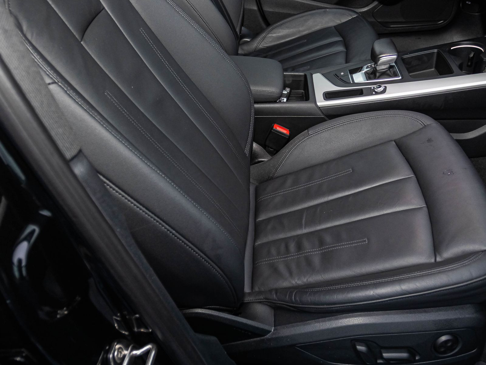 Audi A4 Avant Advanced 35TFSI Stronic Navi LED GRA AHK